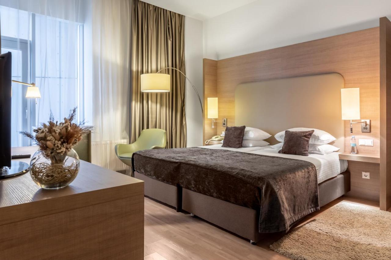 Ramada Encore Киев Екстериор снимка