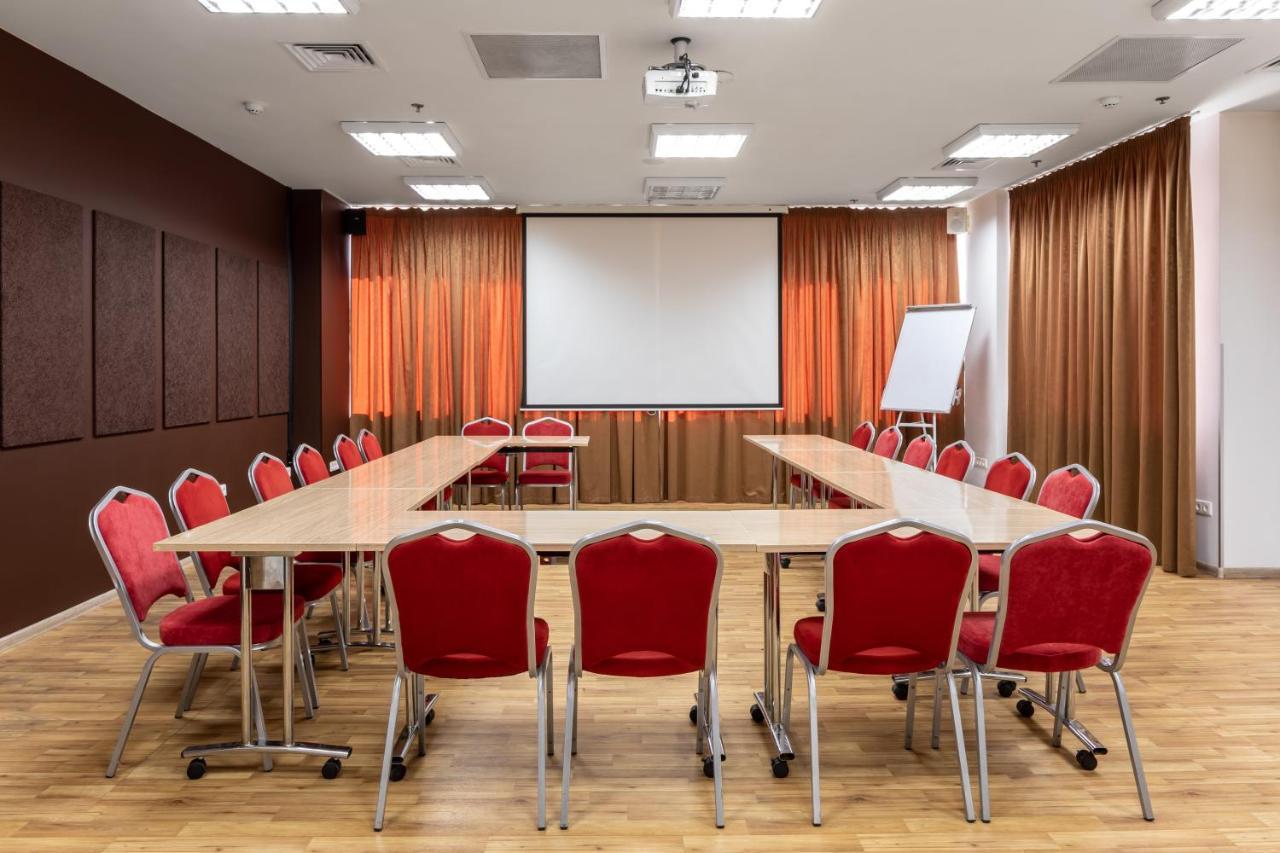Ramada Encore Киев Екстериор снимка