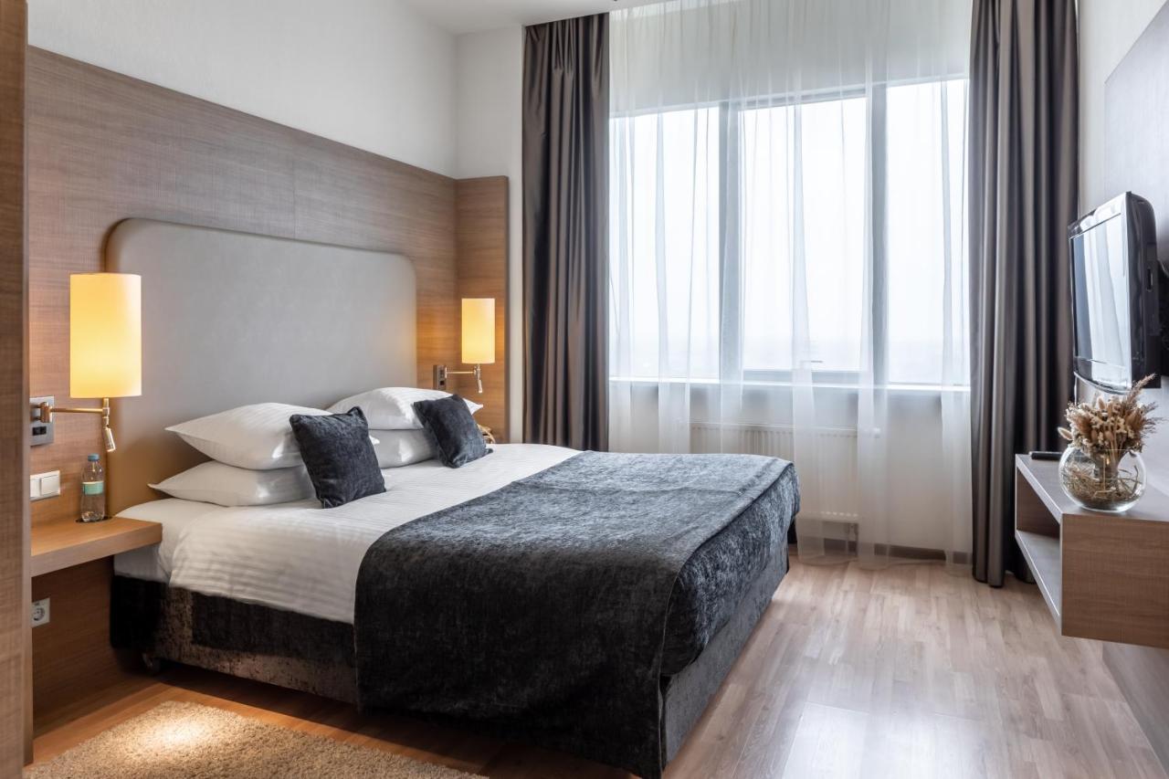 Ramada Encore Киев Стая снимка