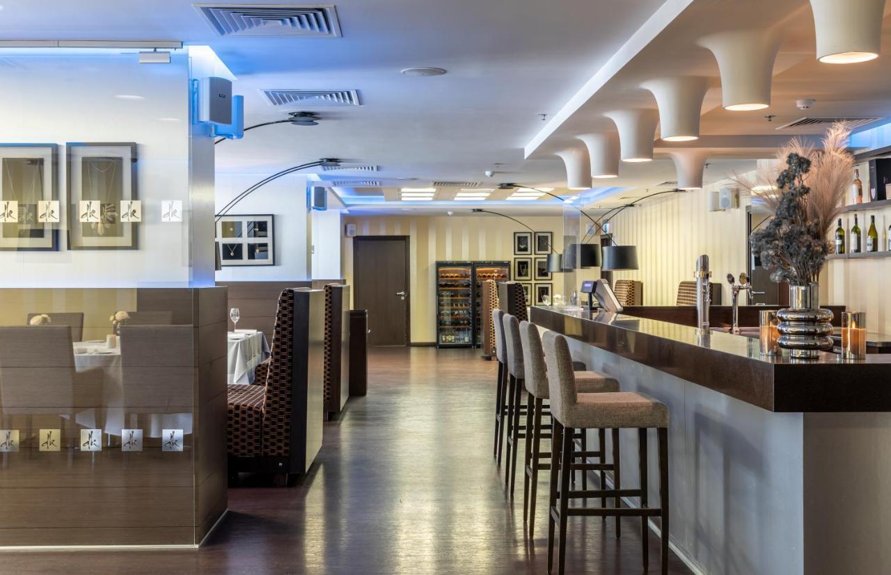 Ramada Encore Киев Екстериор снимка